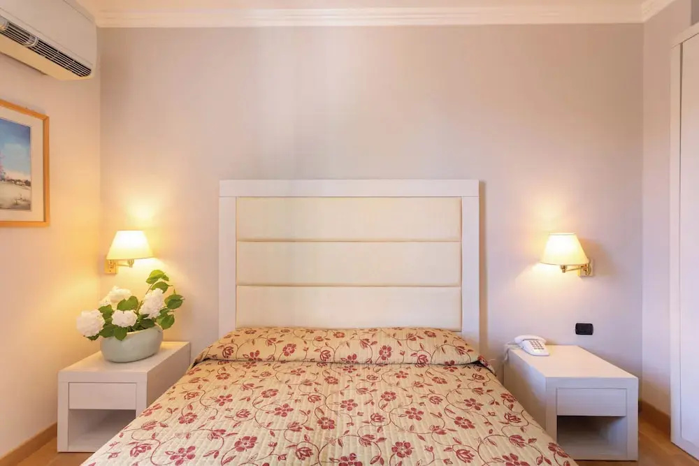 Economy room