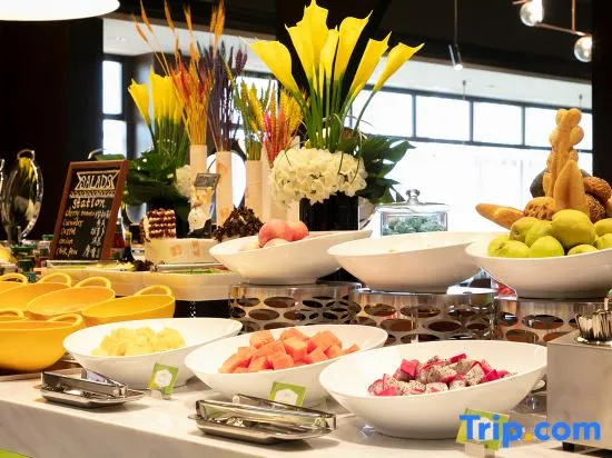 Food & Beverage