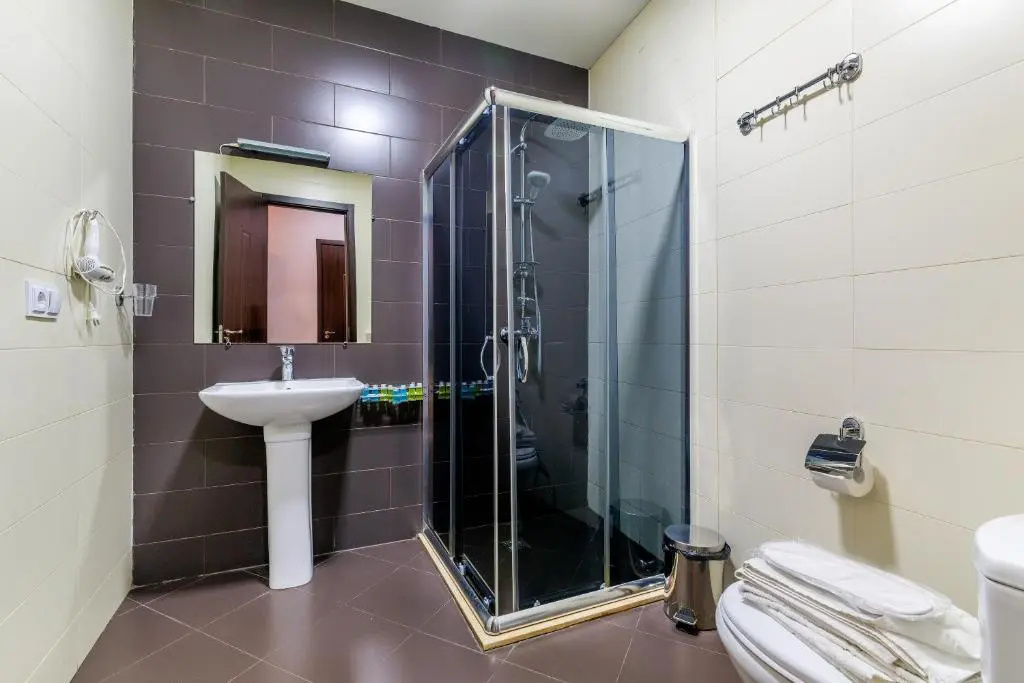 Merlin Hotel — 3