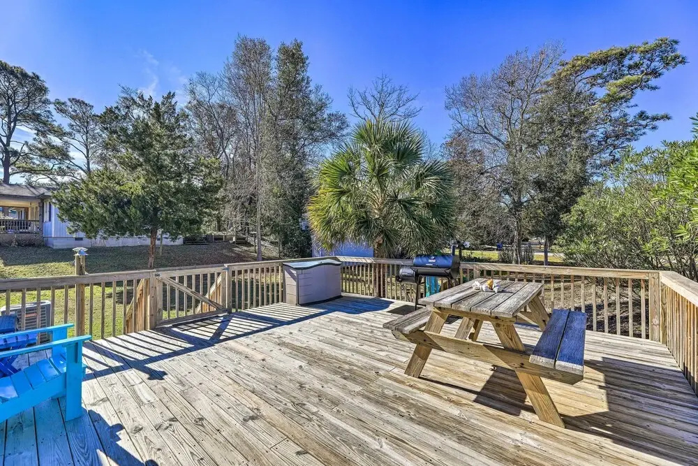 Atlantic Beach Home w/ Decks & Fire Pit