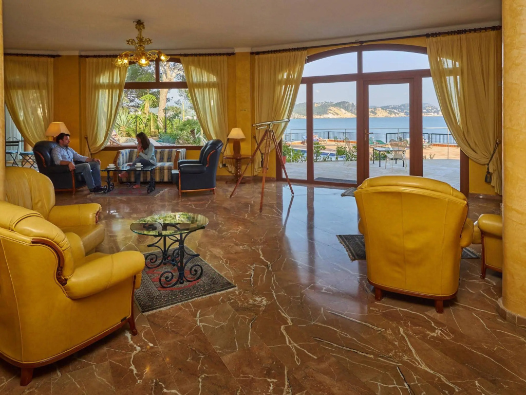 Hotel Petit Cala Fornells - Général