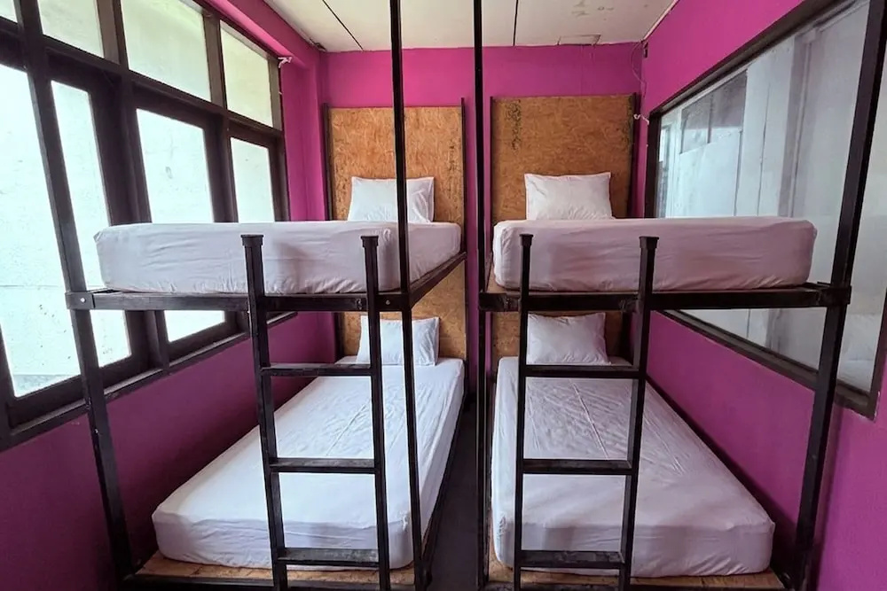 Pink Kraken Hostel — фото