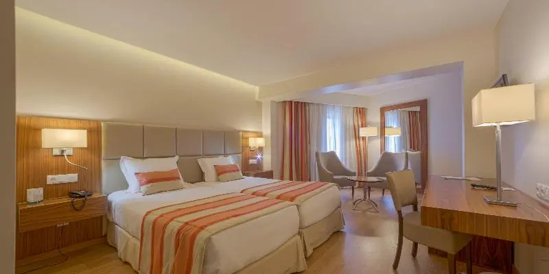 Hotel Cinquentenário & Conference Center - Chambres