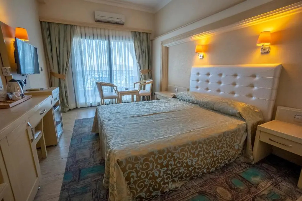 Standard Double room with sea view (full double bed)