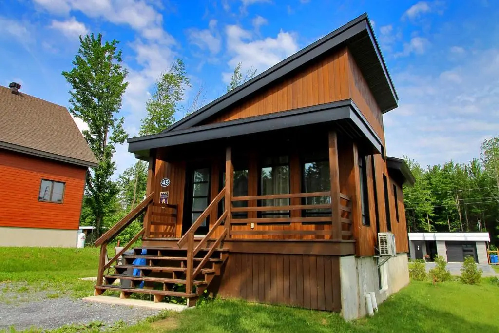 2 Bedrooms Cottage
