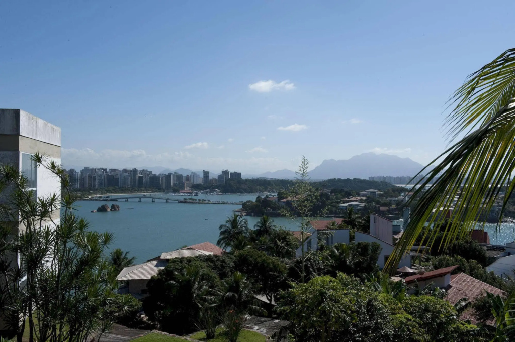 Beach & Waterfront
