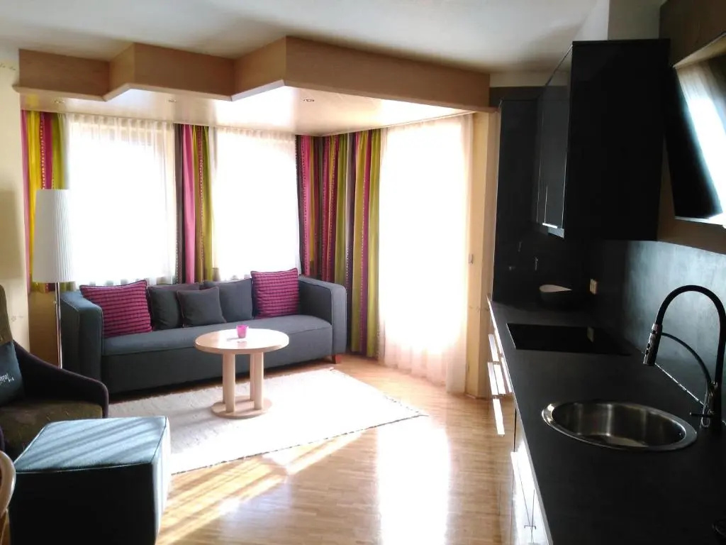 2 Bedrooms Apartment with lake view