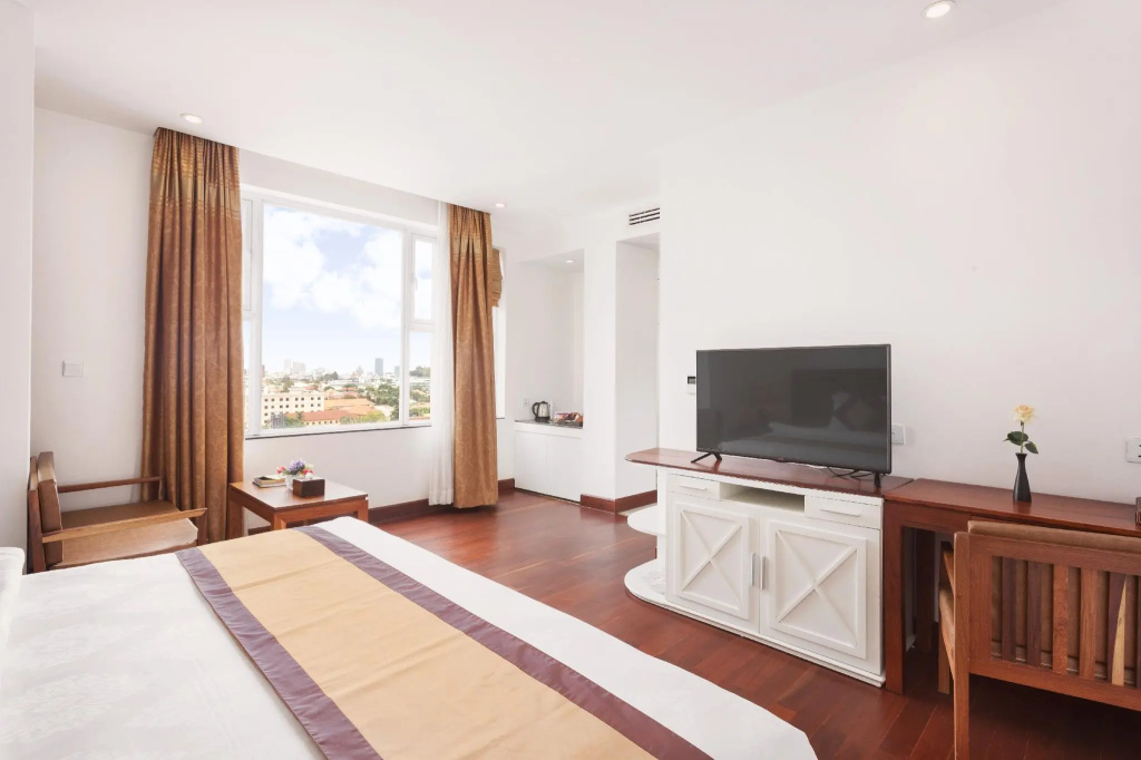 Deluxe Double room (full double bed)