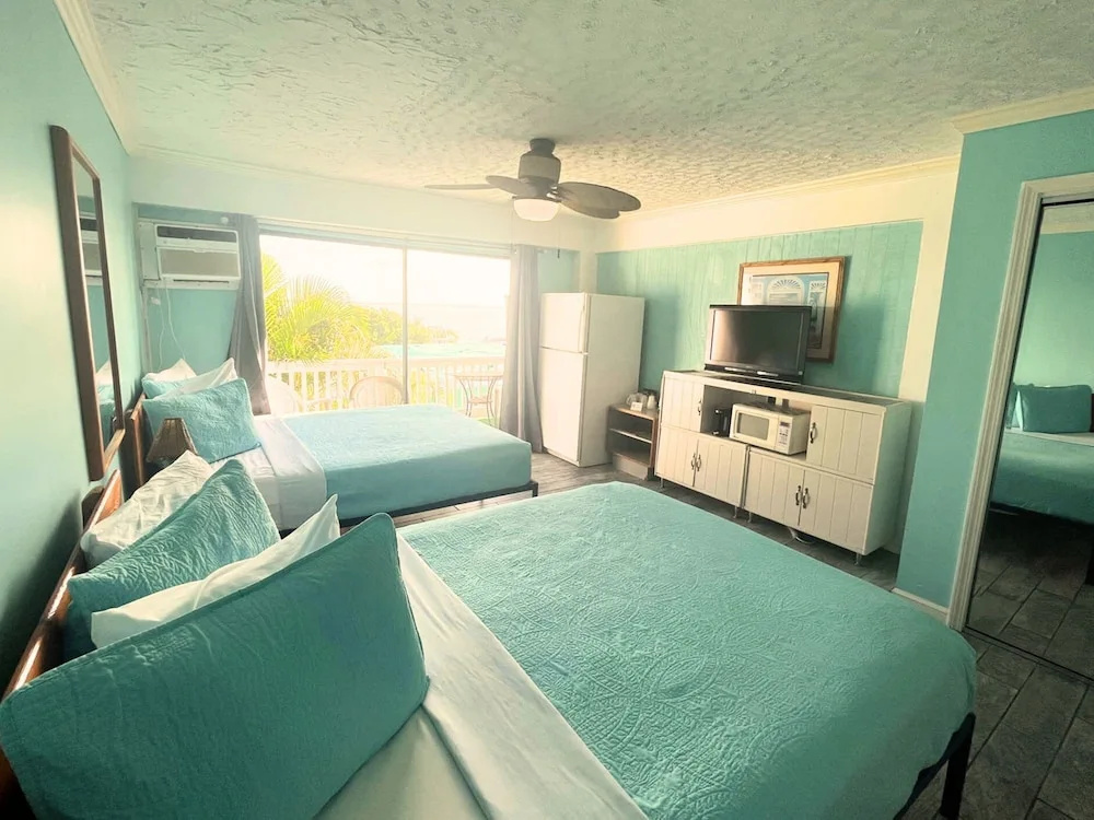 Standard room with balcony and with water view