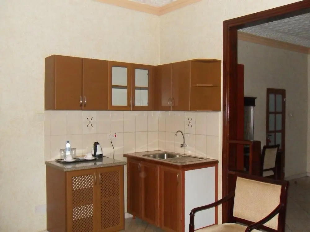 Crown Jakiba Hotel - Général