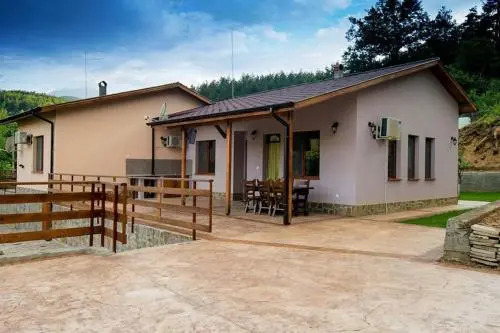Guest House Tandov
