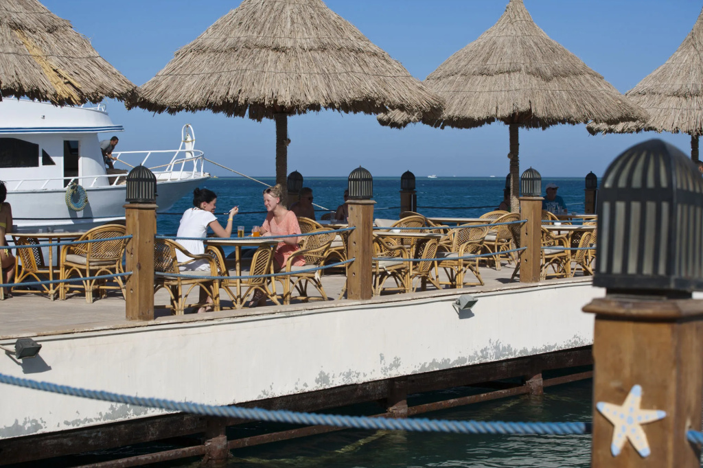 Beach & Waterfront