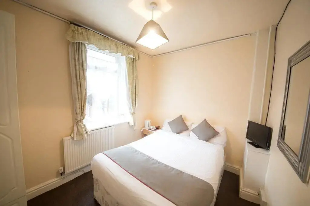 The Hollingdales Hotel - фото 15