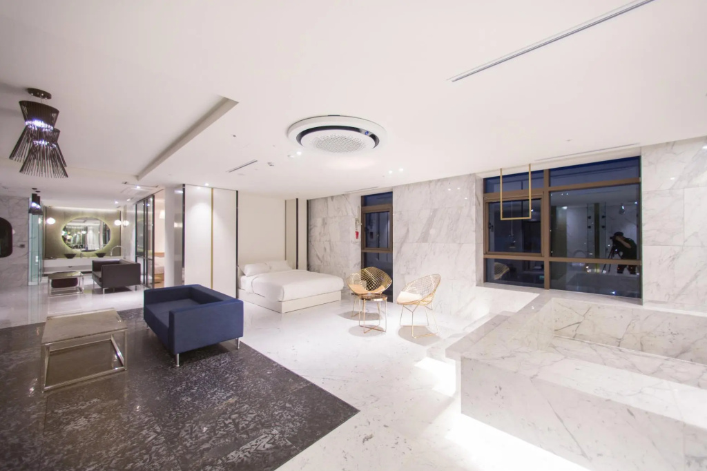 Stayrak Hotel — фото