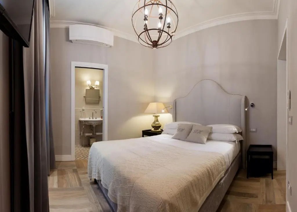 Superior Double room (full double bed)