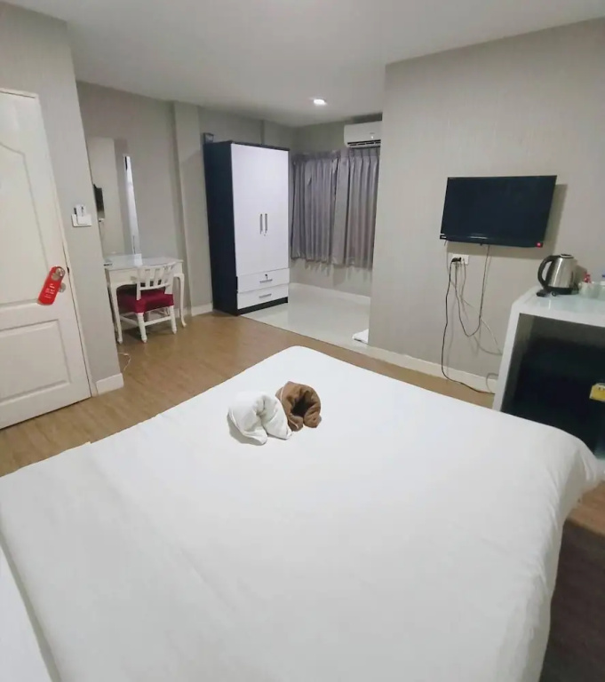 Superior Double room (full double bed)