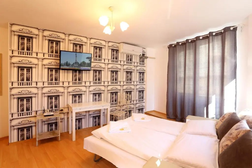 Standard Double room (full double bed)
