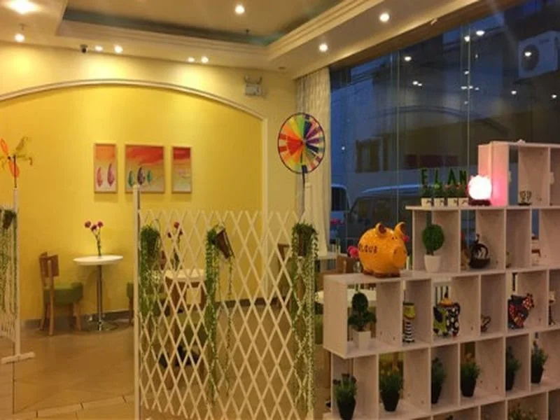 Food & Beverage