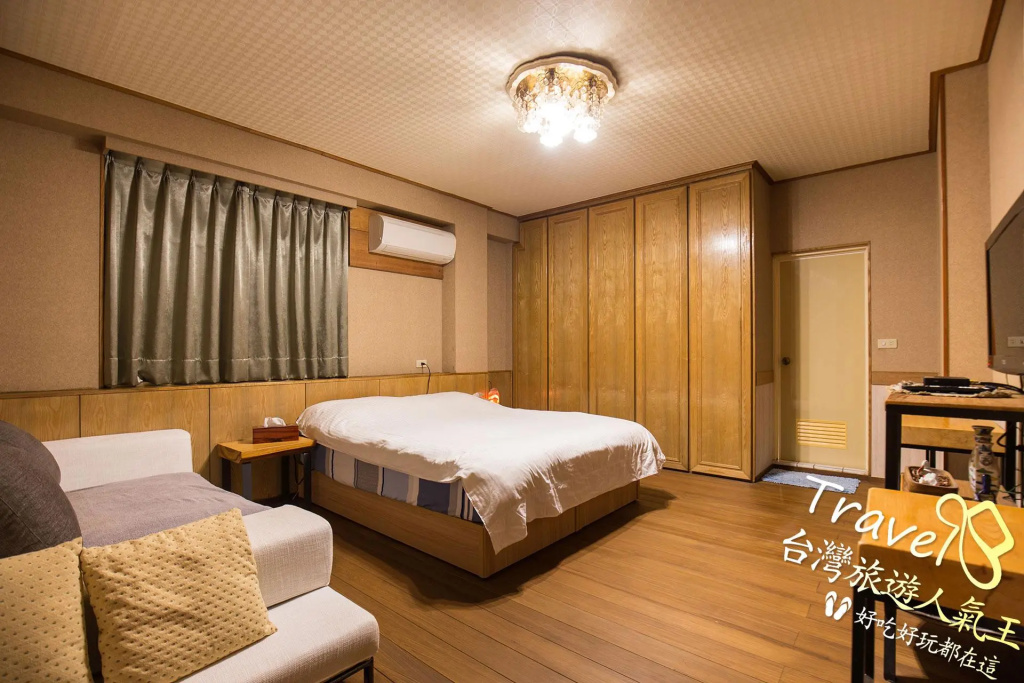 Economy room