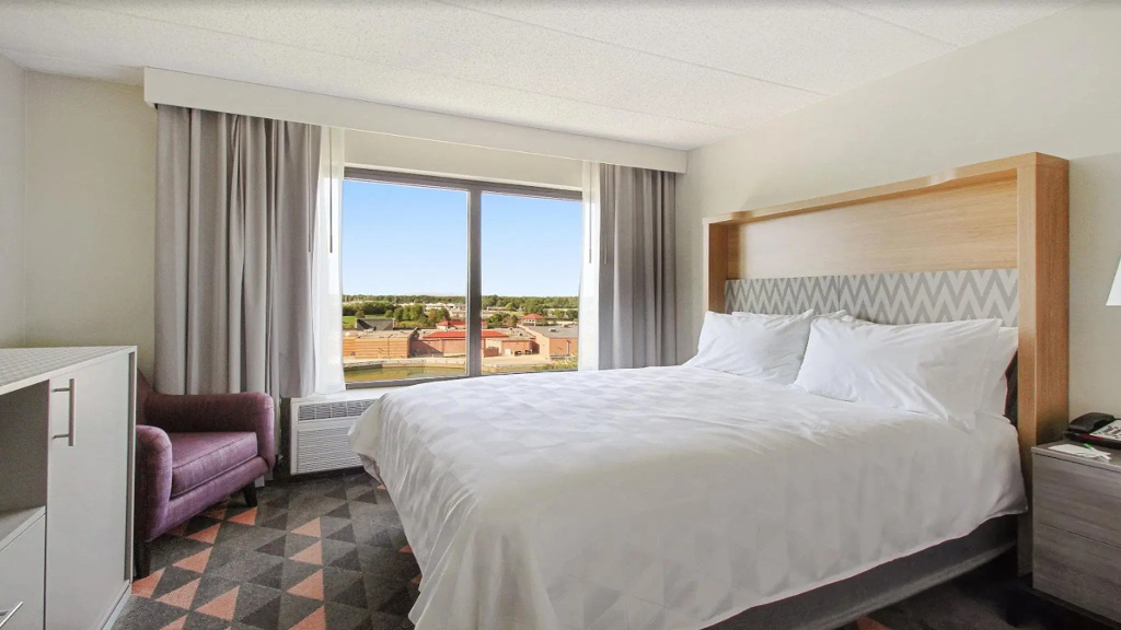 Holiday Inn Chicago Nw Crystal Lk Conv Ctr by IHG - Chambres