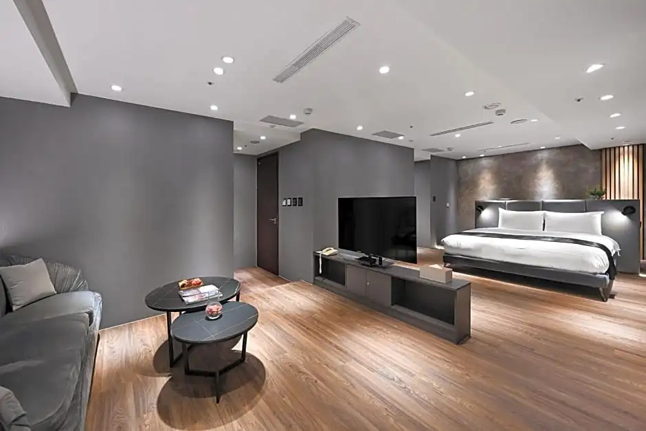 Deluxe Suite