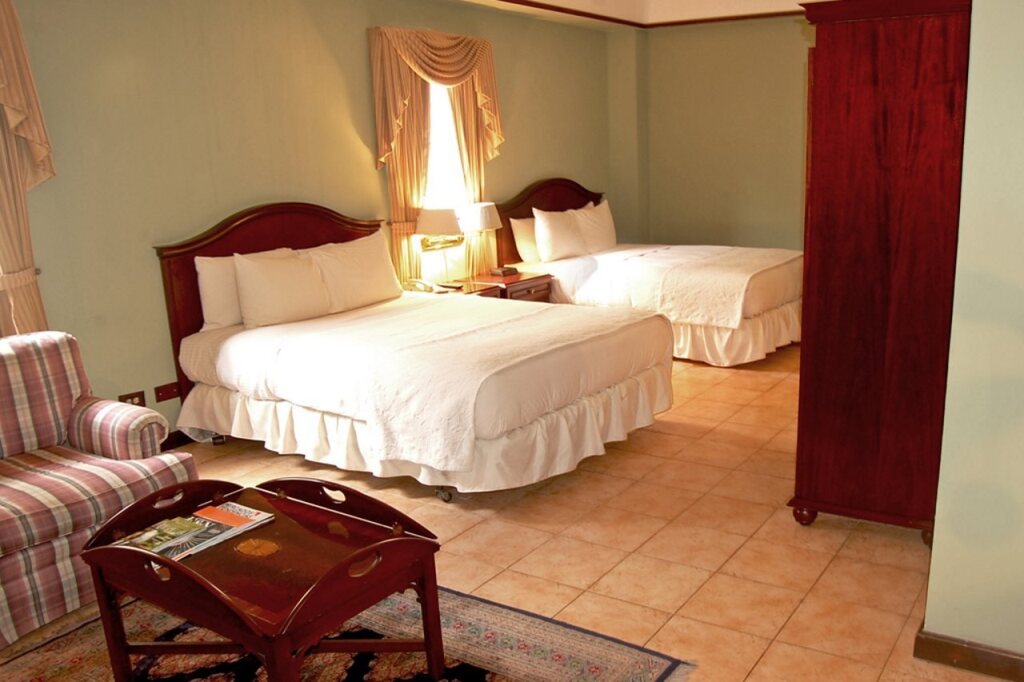Hotel DeVille by null