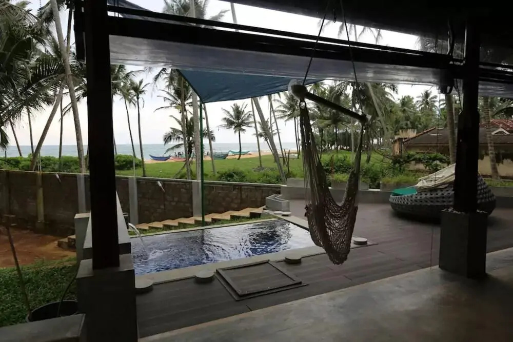 Rakuen Beach Villa