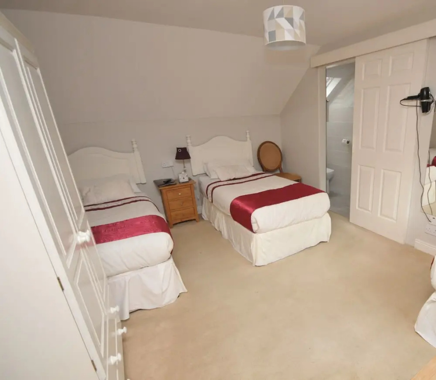 Standard Double room (twin beds)