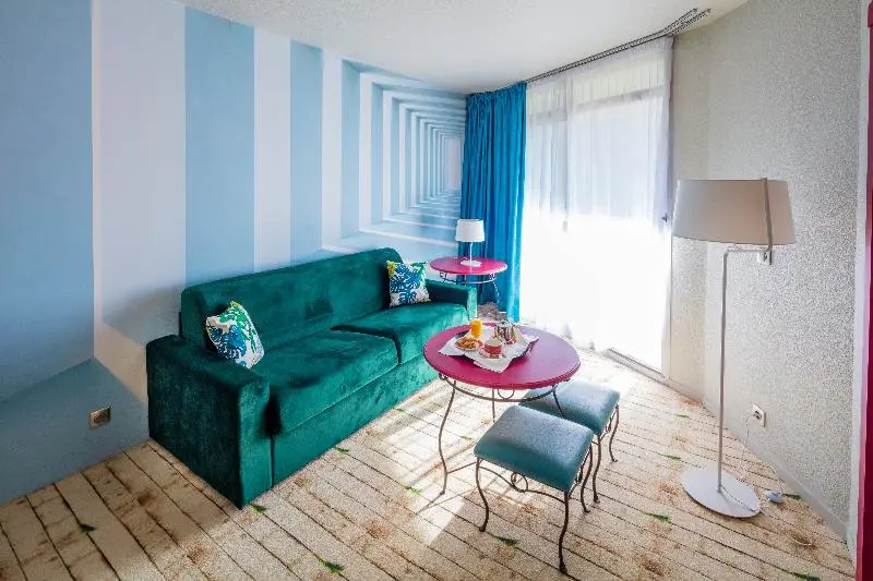 Standard Suite
