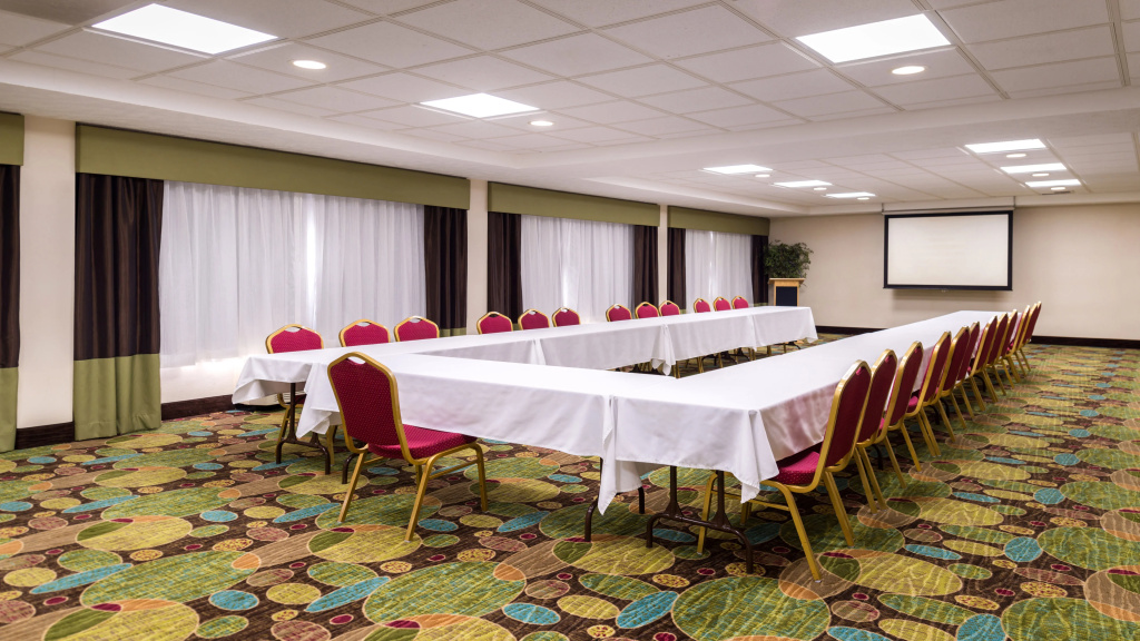 Holiday Inn Hotel & Suites Warren by IHG - Général