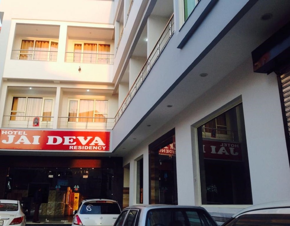 OYO 7358 Hotel Jagdish Residency