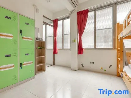 Bed in Dorm (female dorm)