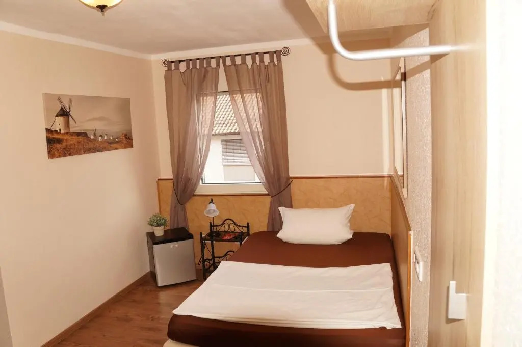 Standard Single room