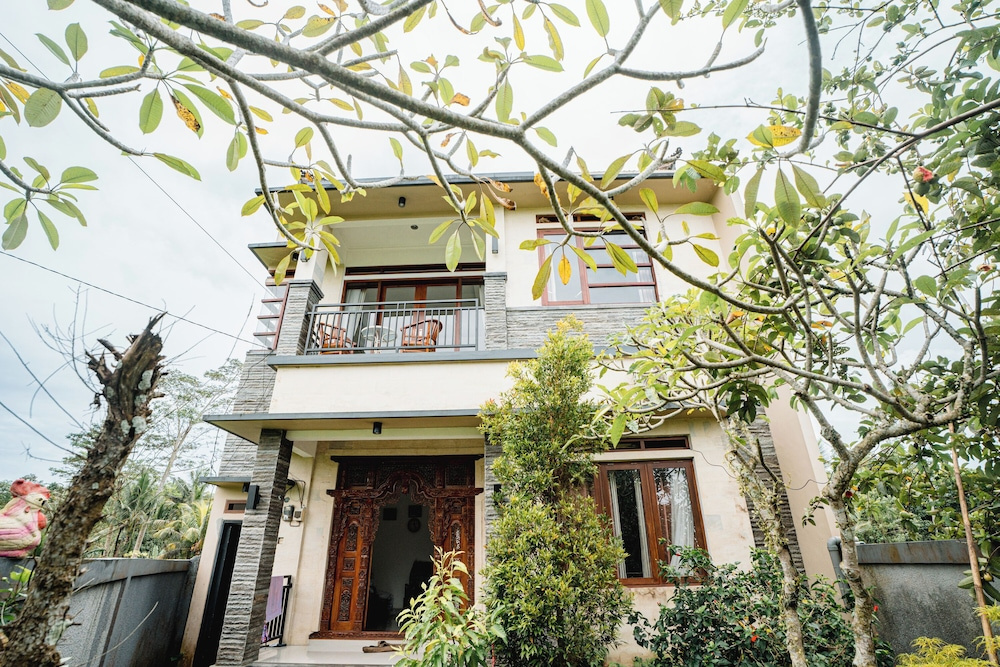 Casa De Arya