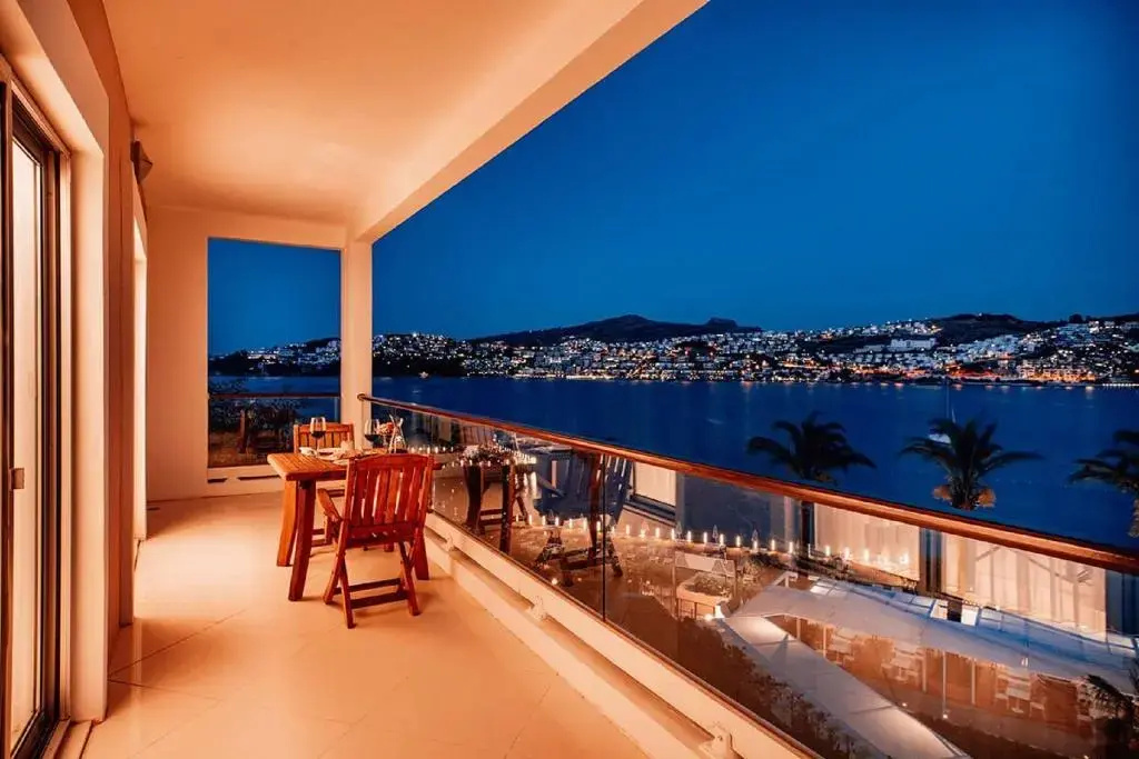 Beach & Waterfront