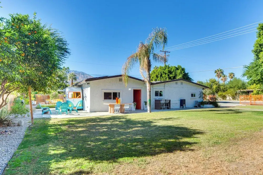 2 Mi to Dtwn: Vintage-inspired Gem in Palm Springs