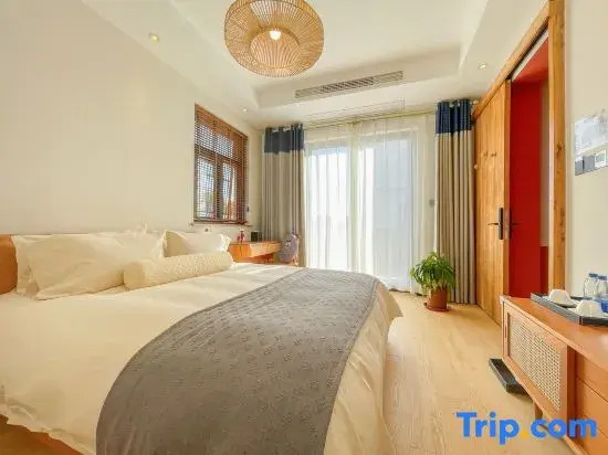 Standard Double room with view (full double bed)
