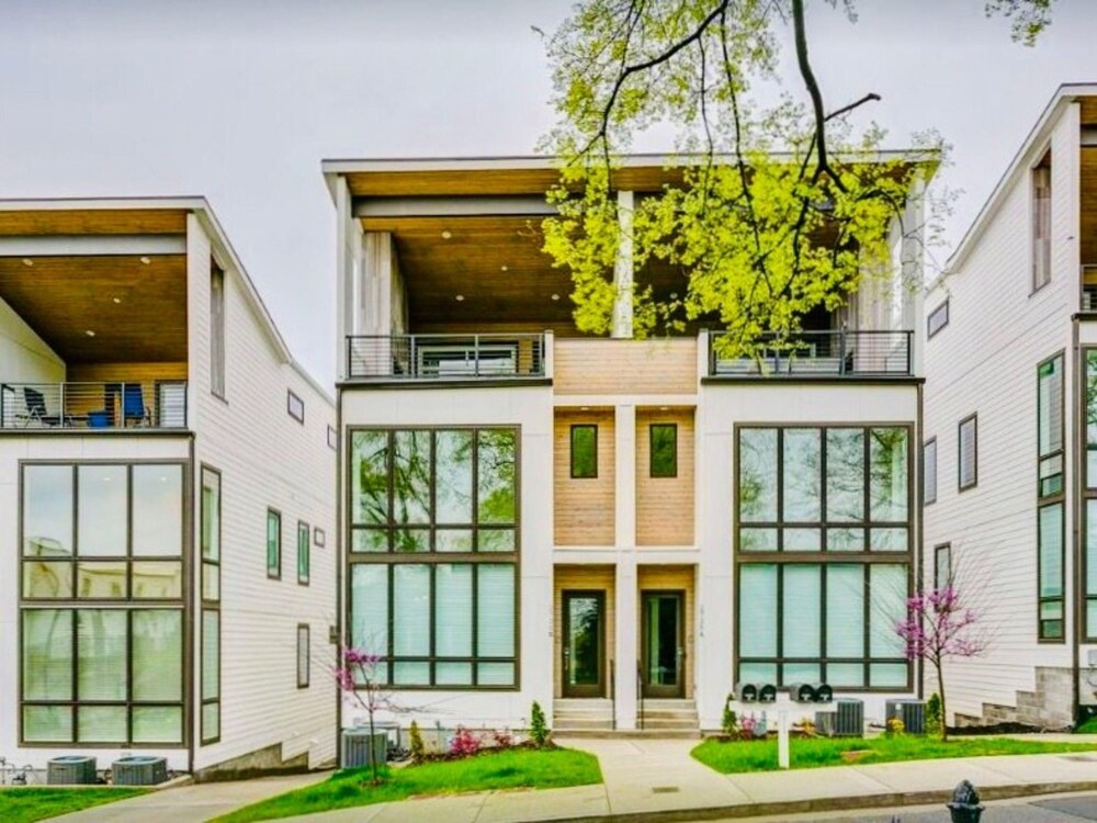 2 Modern Luxurious Side by Side Townhomes by Music City Luxury Stays