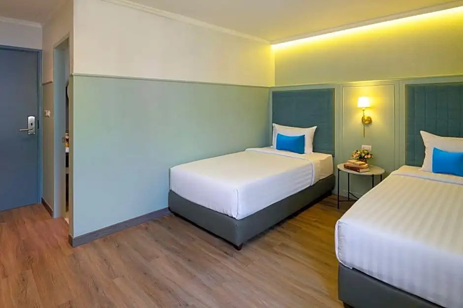Deluxe Single room (single bed)