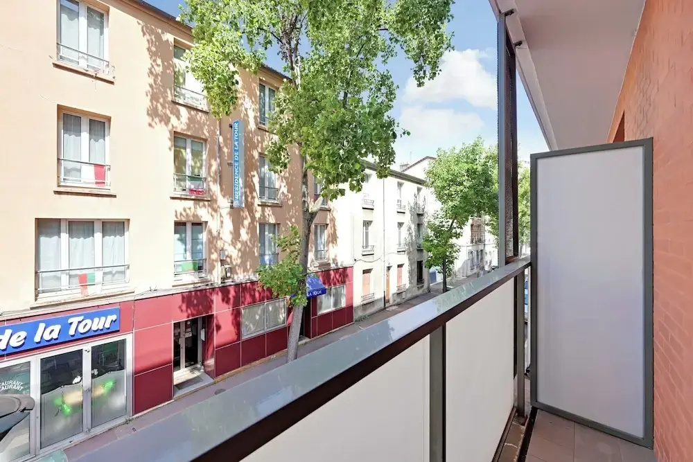 Voir la photo 1 — Charming Apartment - 2br-4p- Balcony- Malakoff