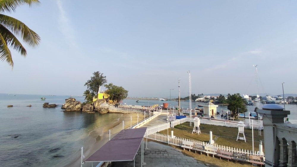Beach & Waterfront
