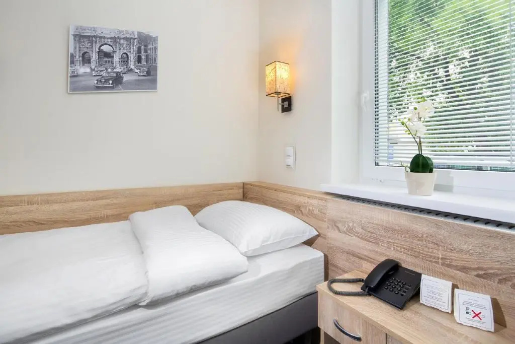 Automobil Hotel - Chambres