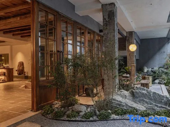 Huaxi Homestay