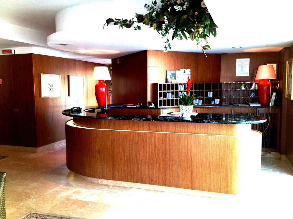 City Hotel - Général