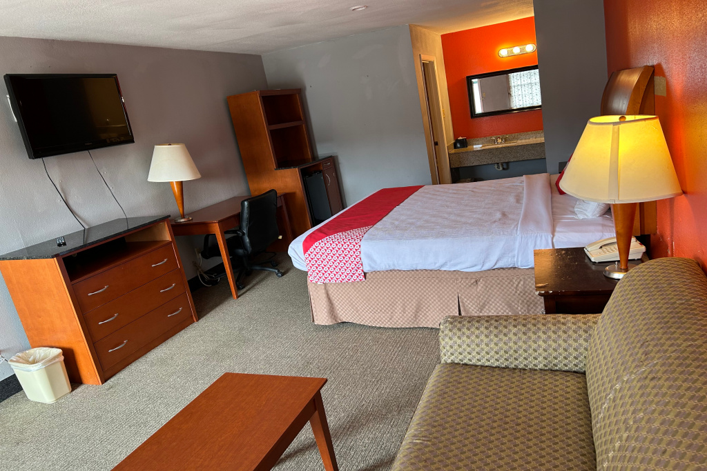Rodeway Inn & Suites Jefferson — 4