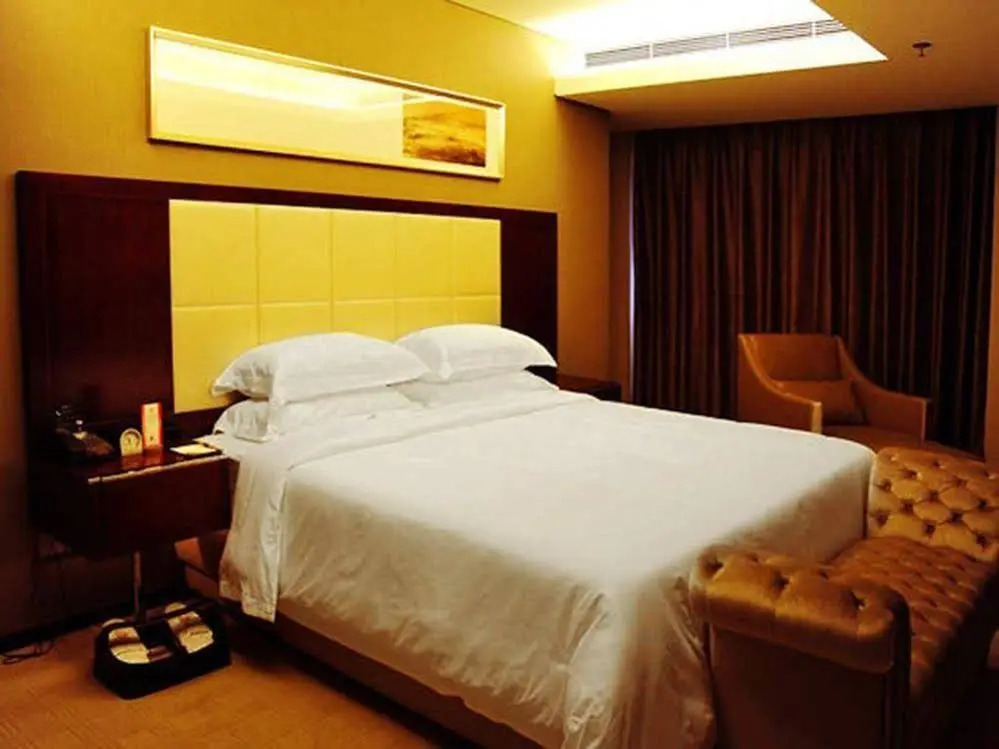 Phoenix Business Hotel - фото 2