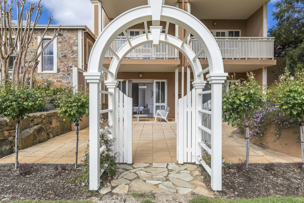 Grand Mercure Basildene Manor Accor Vacation Club Apartments