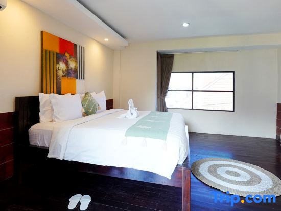 6 BR Twin Villa with Private Pool West Sanur