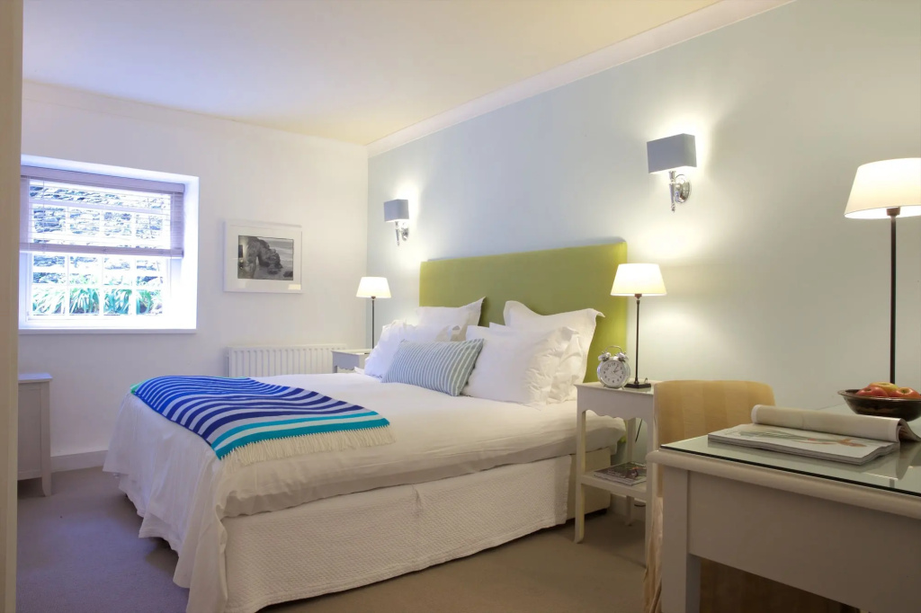 The Lugger Hotel - 4
