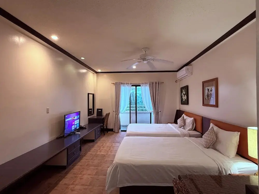 Standard Double room with balcony (twin beds)
